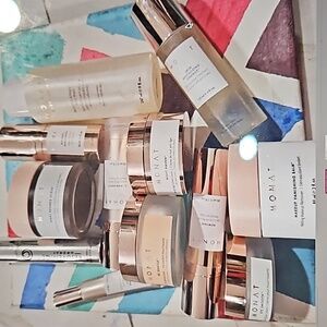 Monat bundle skin and hair